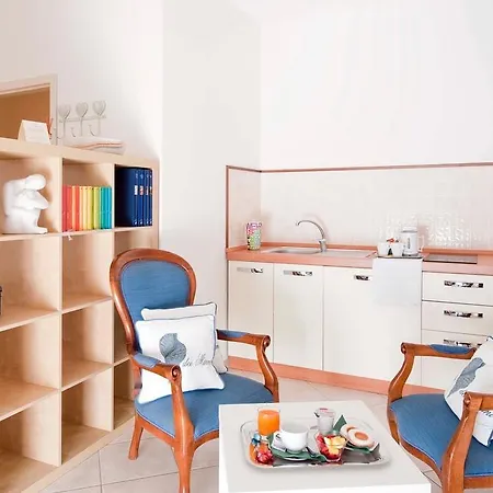 Bed & Breakfast A Due Passi 4*