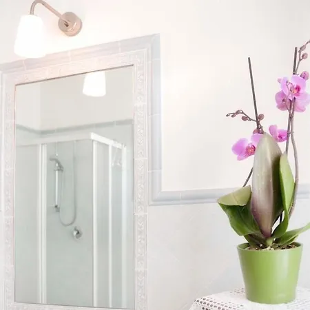 住宿加早餐酒店 A Due Passi 马尔米堡