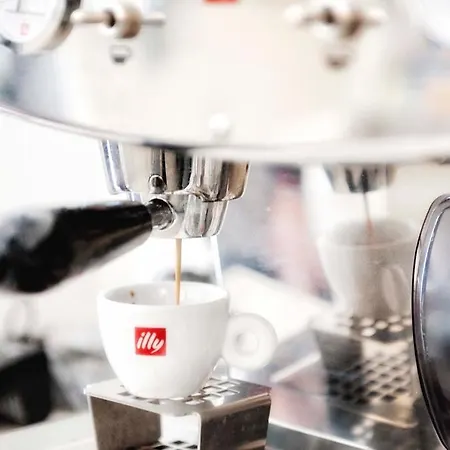 住宿加早餐酒店 A Due Passi 马尔米堡