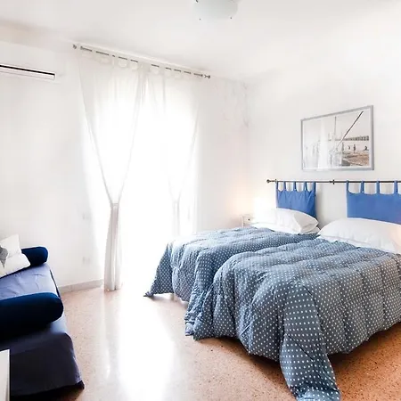 A Due Passi 住宿加早餐酒店 马尔米堡